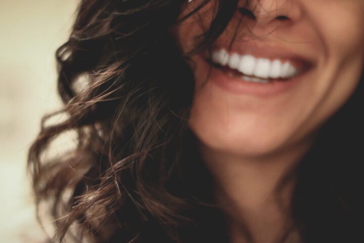 7 Tips for Achieving a Dazzling White Smile at Home