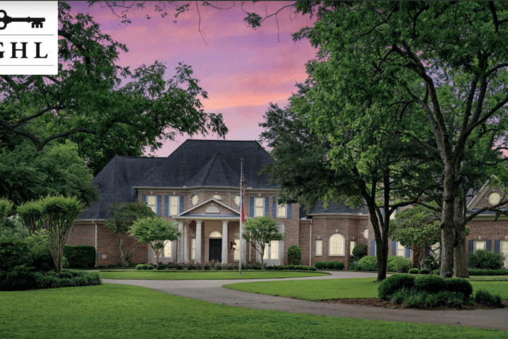 Escape To Your Own Private Oasis in Sugar Land, TX